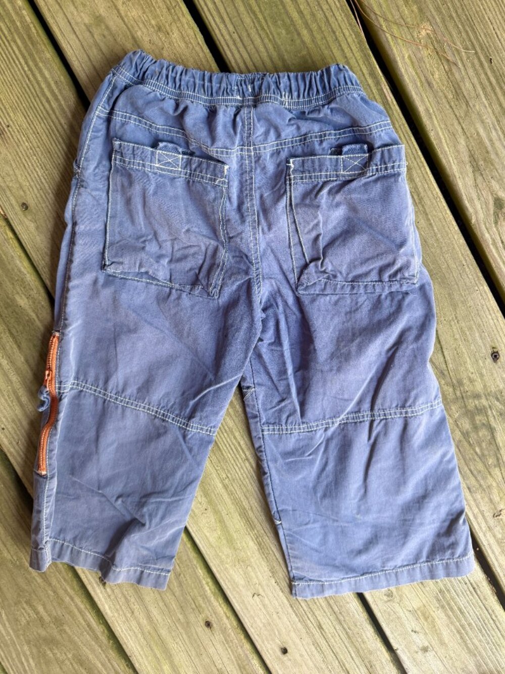 Mini Boden size 10Y cargo shorts in a blue and orange color - Picture 3 of 3